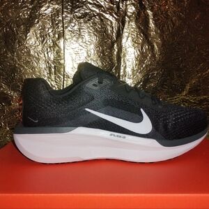 NIKE SHOES AIR NWT